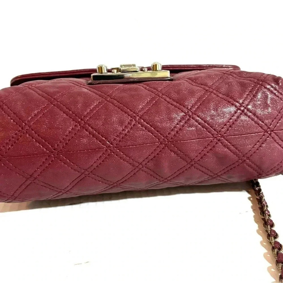 Marc Jacob burgundy quilted leather crossbody handbag - Picture 3 of 11
